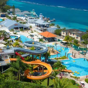 https://beaches-ocho-rios-resort-and-golf-club.comcaribbean.com